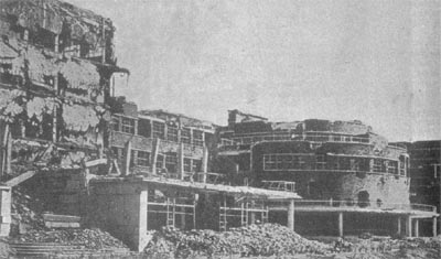 La Facultad de Filosofía y Letras en 1939, tras los combates en la Ciudad Universitaria.